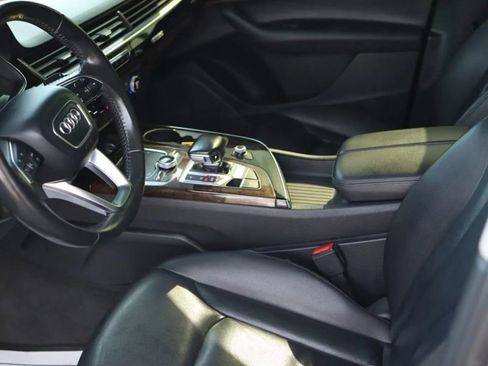 Used 2018 Audi Q7 3.0T Premium Plus w/ Premium Plus Package AWD/4WD image 16
