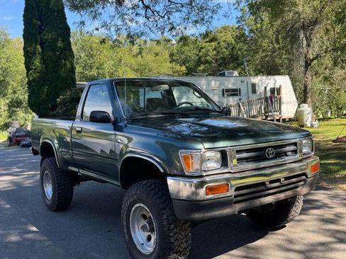 Used 1992 Toyota Pickup Deluxe image 19