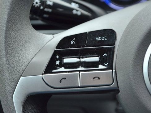 Used 2023 Hyundai Elantra Blue image 20