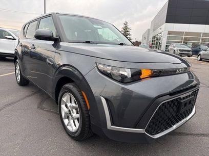 Used 2023 Kia Soul LX w/ Option Group 015