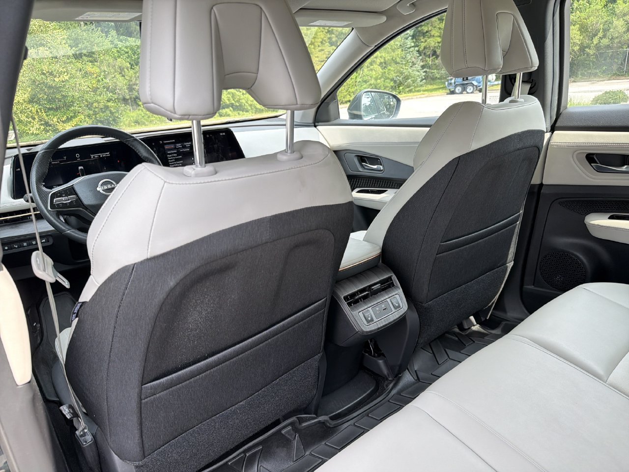 Certified 2023 Nissan Ariya FWD image 21