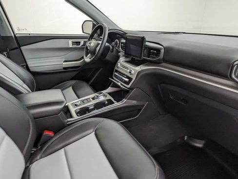 Certified 2023 Ford Explorer XLT w/ Equipment Group 202A AWD/4WD image 42