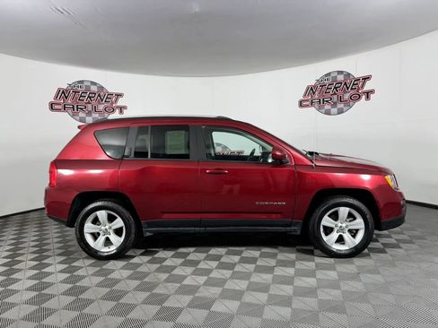 Used 2017 Jeep Compass Latitude AWD/4WD image 8