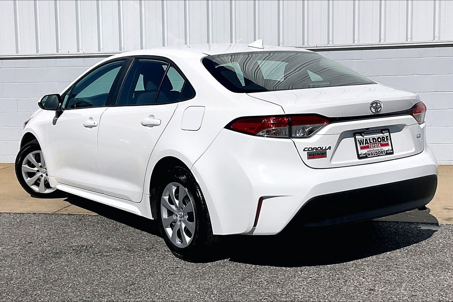 Used 2024 Toyota Corolla LE FWD image 15