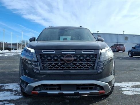 New 2026 Nissan Pathfinder SV image 2