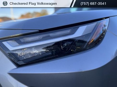 Used 2023 Toyota RAV4 XLE Premium image 12