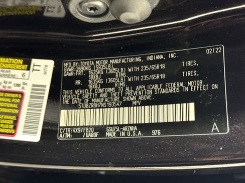 Used 2022 Toyota Highlander LE AWD/4WD image 28