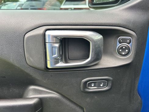 Used 2021 Jeep Gladiator Rubicon image 11