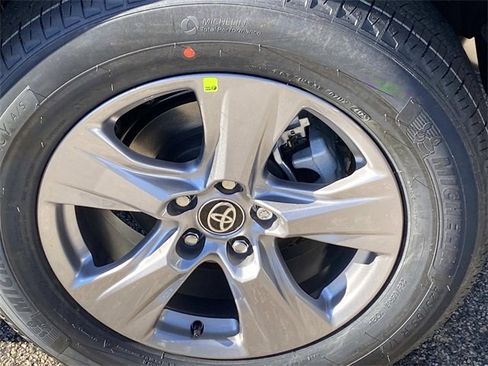 New 2025 Toyota RAV4 XLE image 6