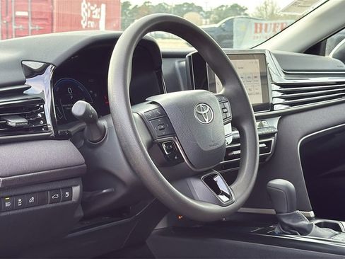 Certified 2025 Toyota Camry LE image 11