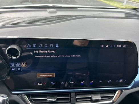 New 2025 Chevrolet Equinox EV LT image 10