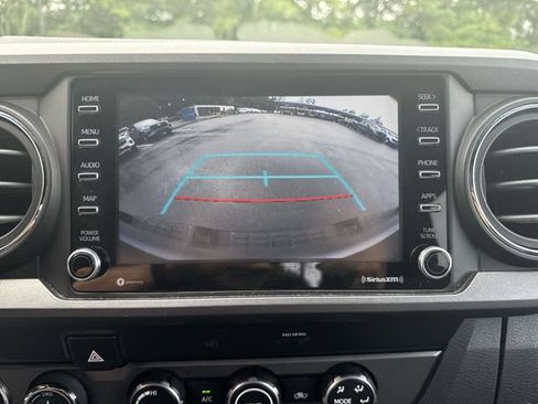 Used 2020 Toyota Tacoma TRD Sport w/ Technology Package AWD/4WD image 18