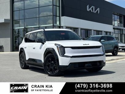 New 2026 Kia EV9 Land w/ Nightfall Edition Package