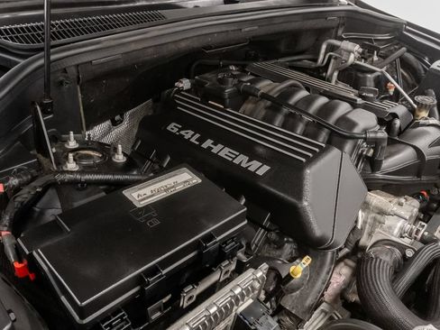 Used 2014 Jeep Grand Cherokee SRT AWD/4WD image 4