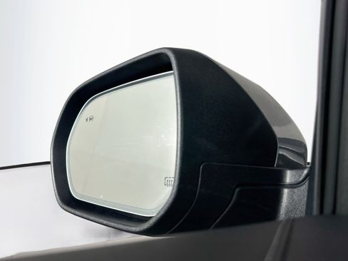 Used 2025 Buick Enclave Preferred FWD image 16