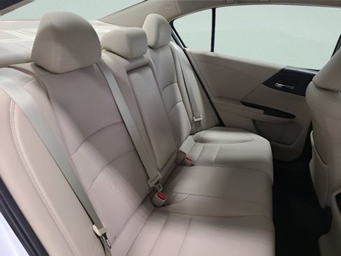 Used 2016 Honda Accord EX-L image 15