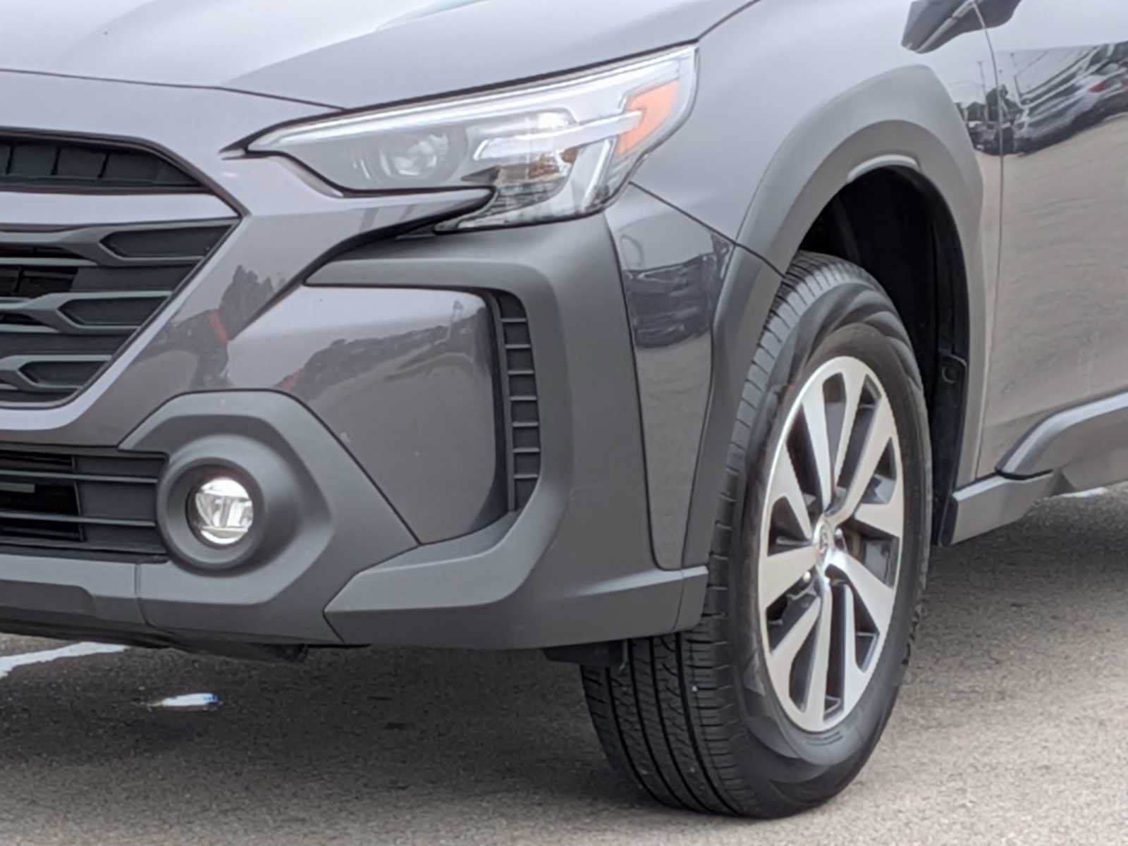 Used 2024 Subaru Outback Premium AWD/4WD image 11