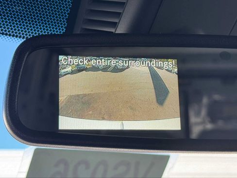 Used 2025 Mercedes-Benz Sprinter 2500 image 18