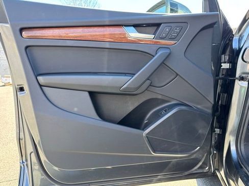 Certified 2023 Audi Q5 2.0T Premium w/ Convenience Package image 15