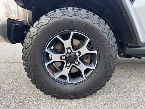 Used 2021 Jeep Wrangler Unlimited Rubicon AWD/4WD image 2