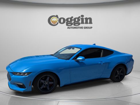 Used 2024 Ford Mustang Coupe RWD image 1