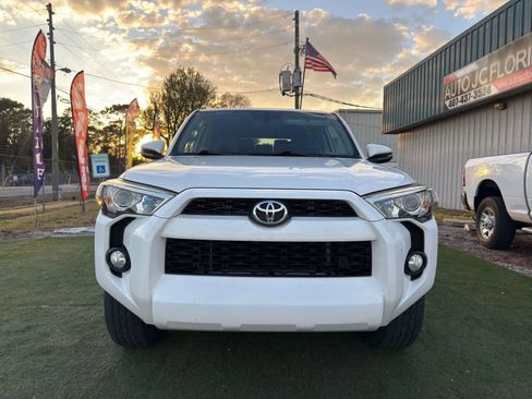 Used 2016 Toyota 4Runner SR5 Premium image 2