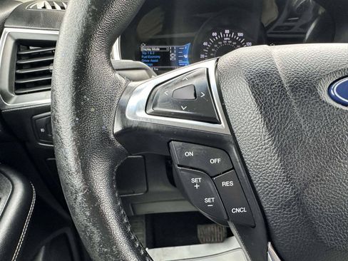 Used 2021 Ford Edge Titanium AWD/4WD image 26