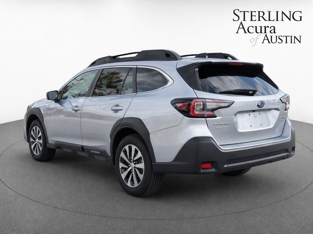 Used 2023 Subaru Outback Premium AWD/4WD image 3