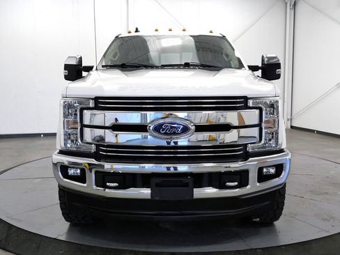 Used 2019 Ford F250 Lariat w/ Lariat Ultimate Package AWD/4WD image 2