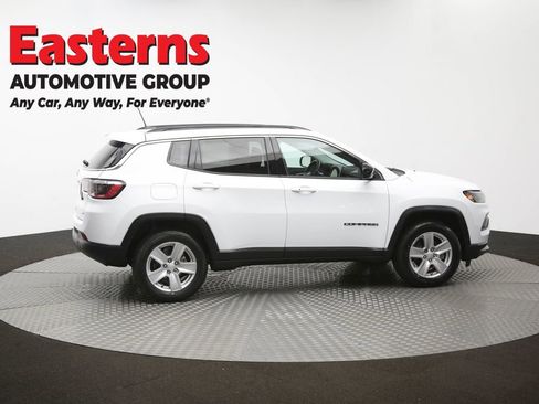 Used 2022 Jeep Compass Latitude w/ Convenience Group AWD/4WD image 43