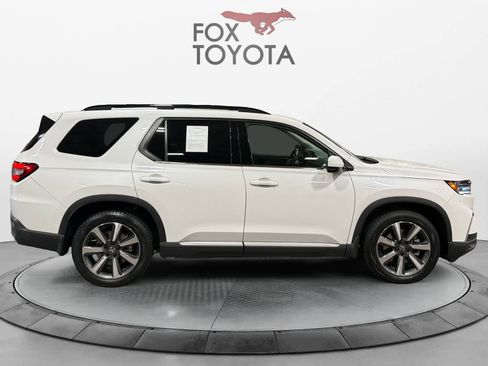 Used 2025 Honda Pilot Elite image 7