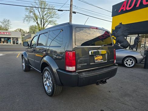 Used 2010 Dodge Nitro Detonator AWD/4WD image 2