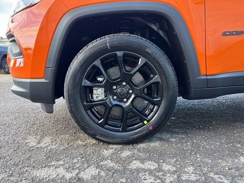 New 2026 Jeep Compass Latitude image 11