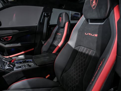 Used 2023 Lamborghini Urus Performante image 22