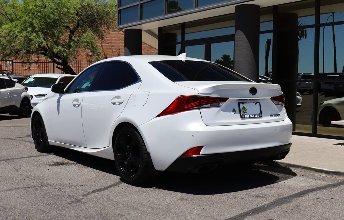 Used 2017 Lexus IS 200t w/ Navigation System Package RWD image 9