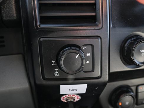 Used 2016 Ford F150 XL w/ Heavy-Duty Payload Package image 31