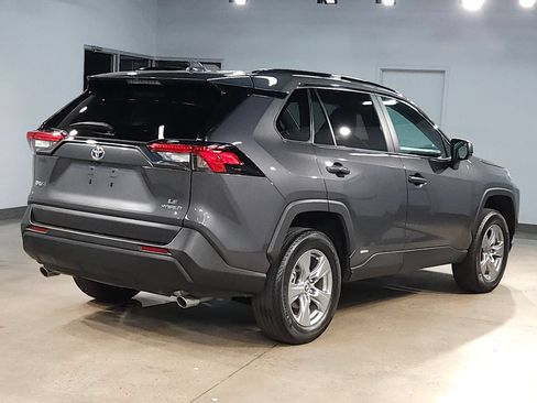 Certified 2024 Toyota RAV4 LE AWD/4WD image 7