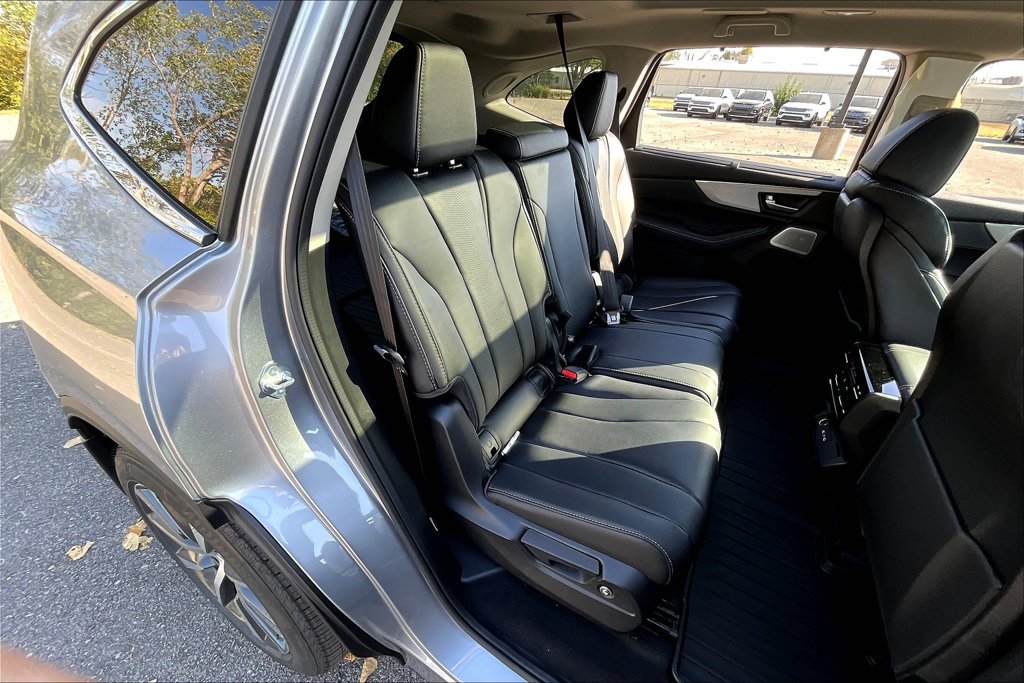 Used 2025 Acura MDX w/ Technology Package AWD/4WD image 9