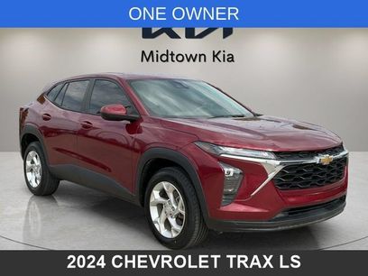 Used 2024 Chevrolet Trax LS w/ LS Convenience Package