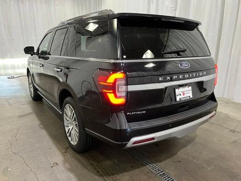 Used 2022 Ford Expedition Platinum AWD/4WD image 6