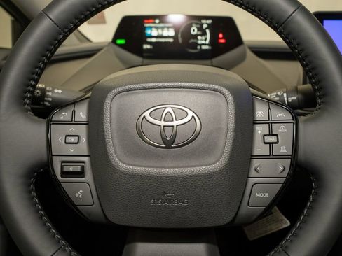 Used 2026 Toyota Prius XLE image 19