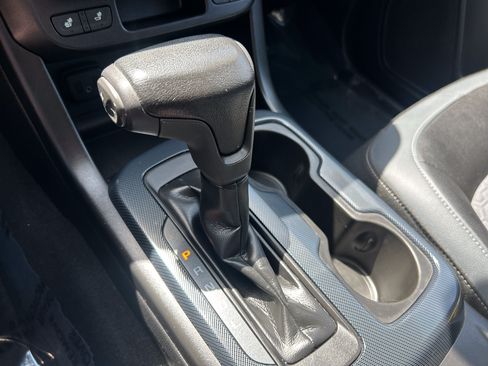 Used 2020 Chevrolet Colorado Z71 AWD/4WD image 24