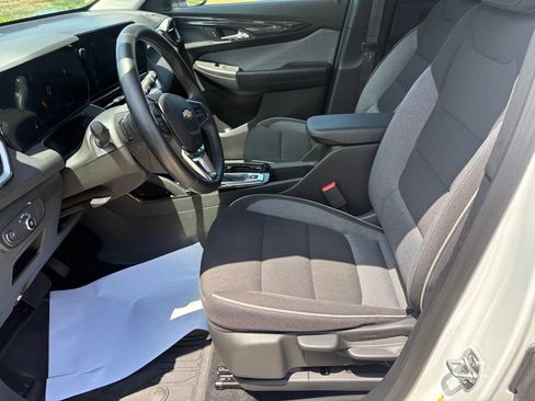 Used 2026 Chevrolet TrailBlazer LT w/ LT Cold Weather Package FWD image 15