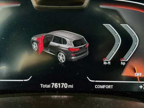 Used 2021 BMW X5 xDrive40i w/ M Sport Package AWD/4WD image 18