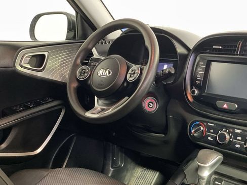 Used 2021 Kia Soul LX FWD image 10