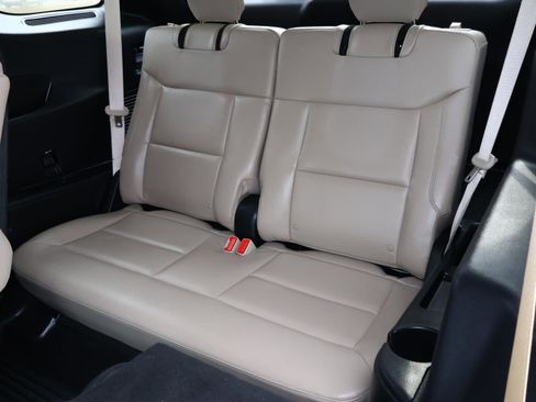 Used 2021 Ford Explorer Limited w/ Equipment Group 301A image 22