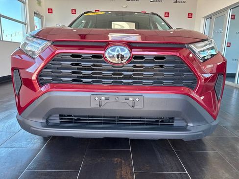 Used 2025 Toyota RAV4 LE AWD/4WD image 2