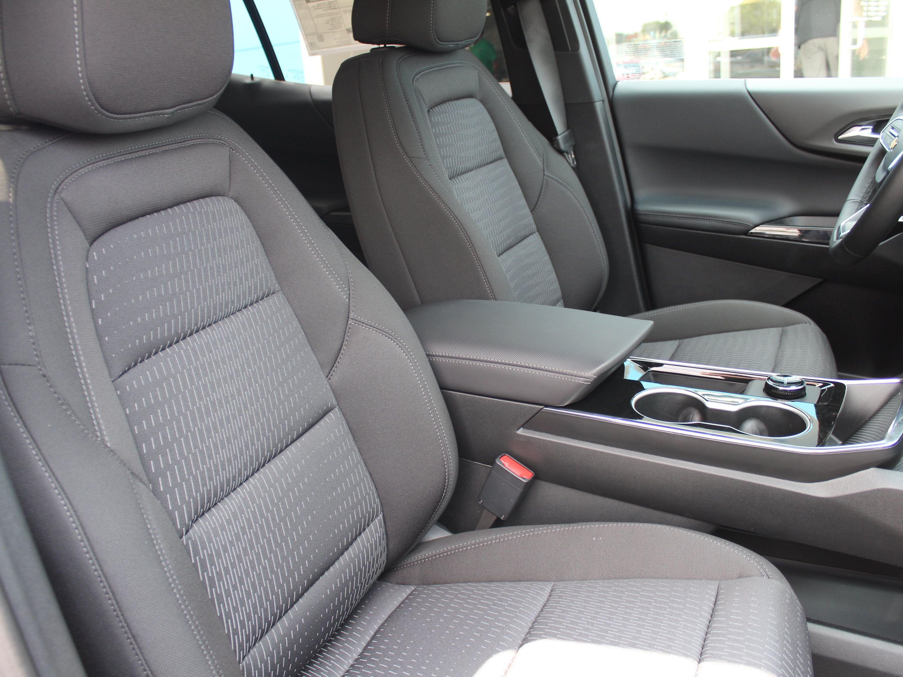 New 2027 Chevrolet Equinox LT AWD/4WD image 15