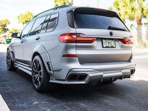 Used 2022 BMW X7 M50i w/ Dynamic Handling Package AWD/4WD image 9