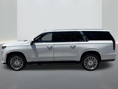 Used 2024 Cadillac Escalade ESV Premium Luxury AWD/4WD image 8